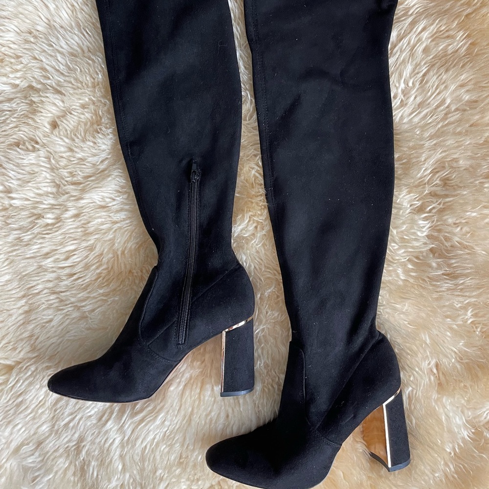 Black BCBG